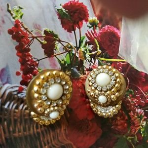 Mr Bijoux $Tony & Reynolds Clip Earrings